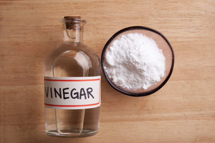 household hacks - vinegar uses