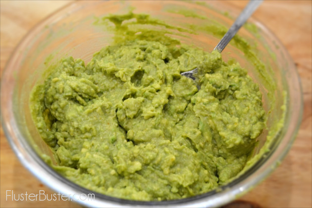 This Simple Guacamole Recipe is muy bien. In minutes, you'll have a fresh and flavorful topping for your favorite Mexican dish.