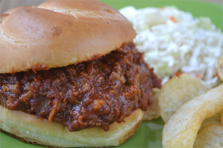 A simple, Instant Pot meal that requires less than 5 minutes of prep time, only a few ingredients and has all of the smokey flavor that you expect from pulled pork. 