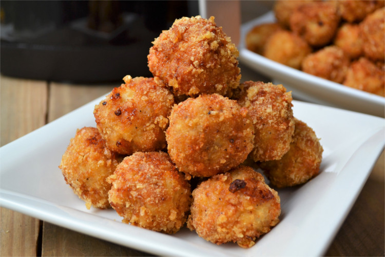 Air Fryer Parmesan Chicken Meatballs - A healthy recipe, that's simple to make, contains very little carbs and has a flavorful crispy crust.