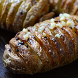 Air Fryer Hasselback Potato Recipe is a simple and delicious cross between a baked potato and crispy potato chips.